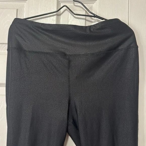 Mono B Sleek Black High-Rise Leggings - Picture 4 of 14